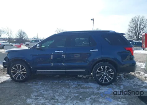 2017 Ford Explorer Platinum z USA, uszkodzony, nr VIN 1FM5K8HT0HGD37165